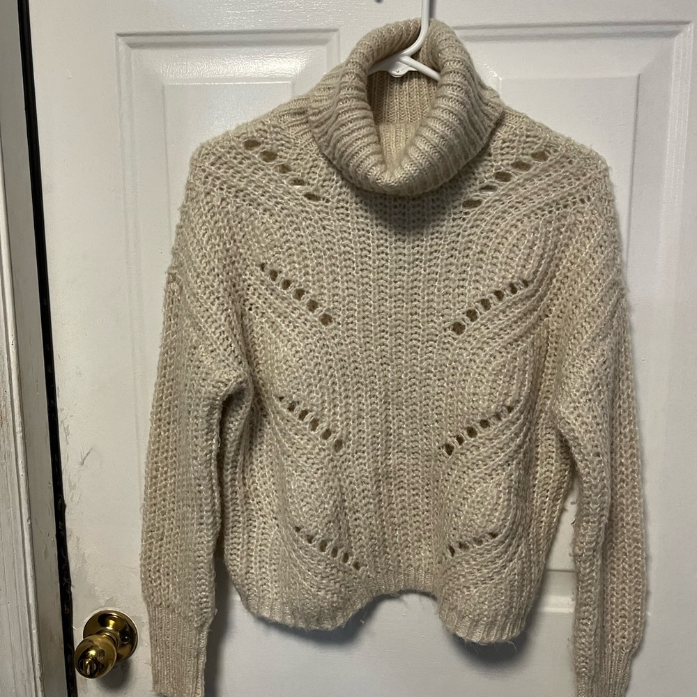Oak and Trellis oversized xs Cozy Cream Turtleneck Sweater fits like medium